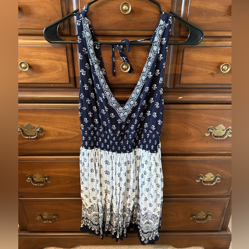 Aeropostale flowy low back v neck cut patterned dress